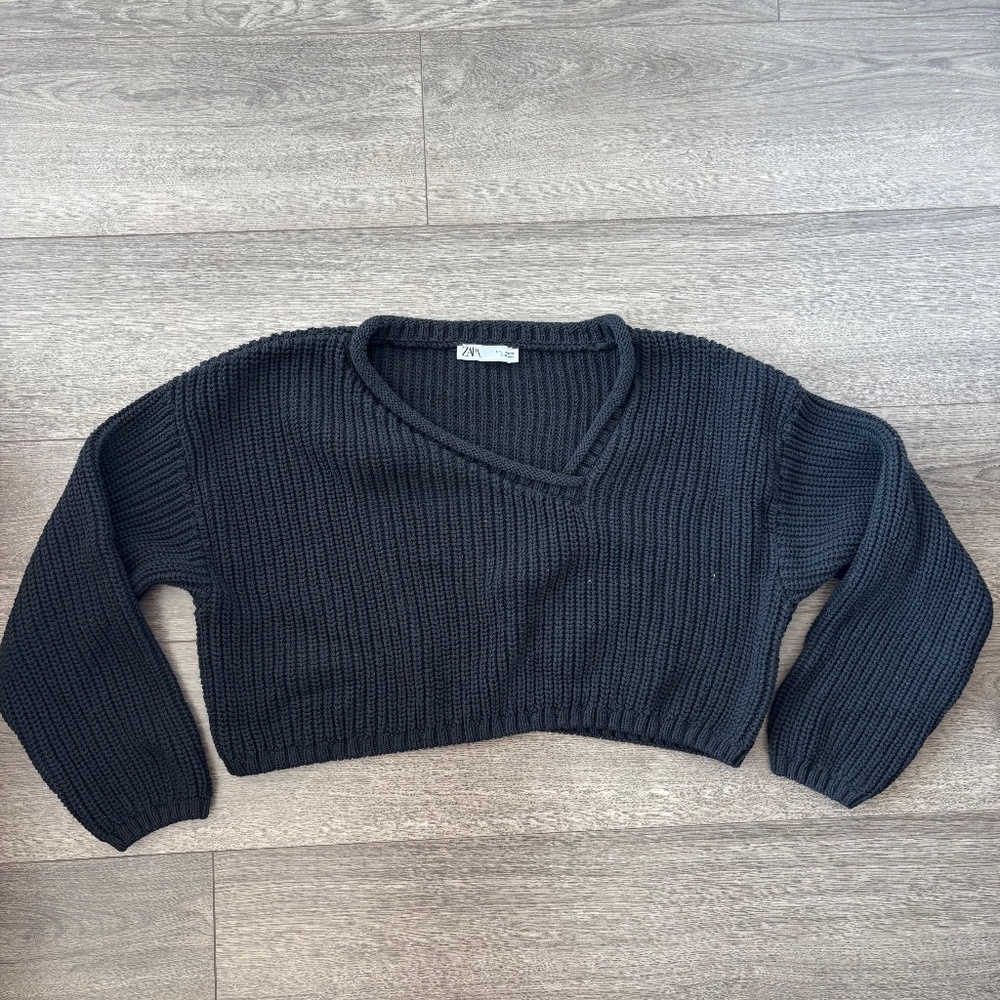 Zara Black Cropped Sweater